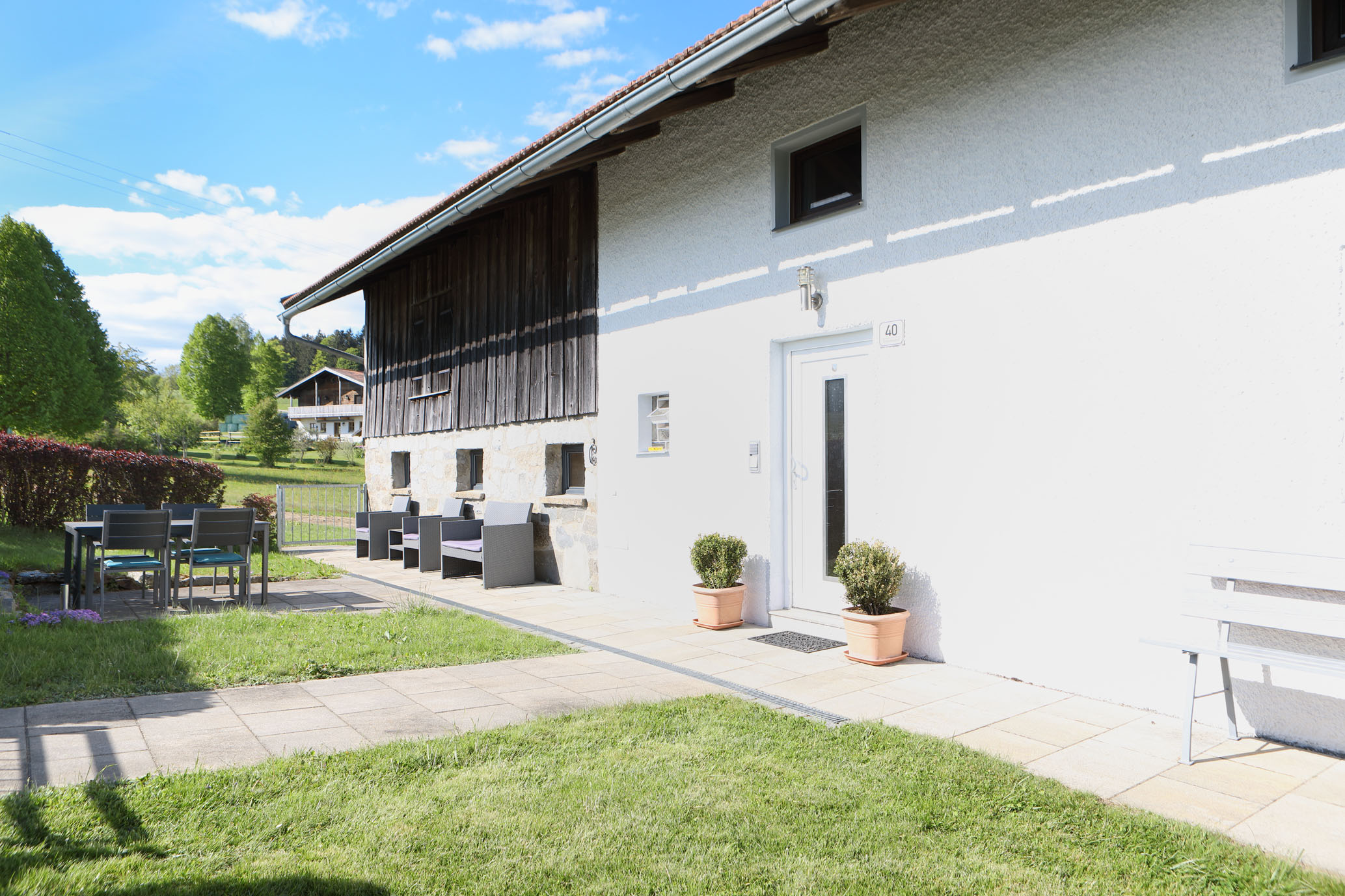 Ferienhaus Kreuzbergblick Bayerischer Wald Aussenansicht mit Terrasse Ferienhaus Kreuzbergblick Bayerischer Wald Aussenansicht mit Terrasse